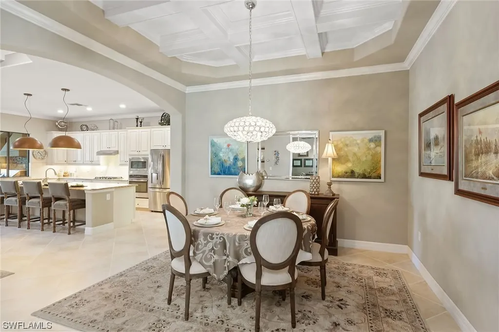 2802 Aviamar Circle Naples FL 34114