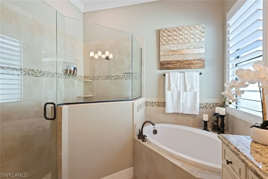 2802 Aviamar Circle Naples FL 34114