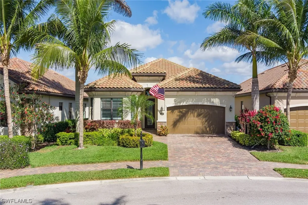 2802 Aviamar Circle Naples FL 34114