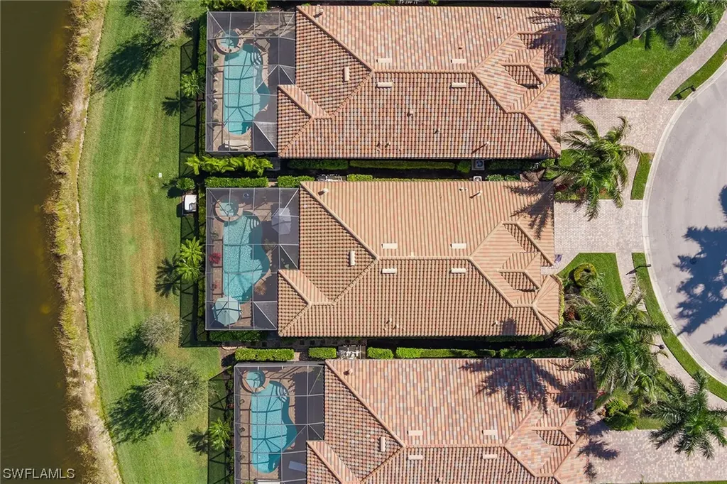 2802 Aviamar Circle Naples FL 34114
