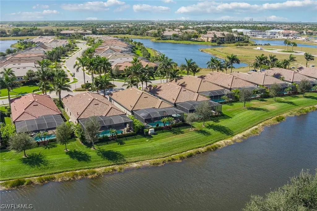 2802 Aviamar Circle Naples FL 34114