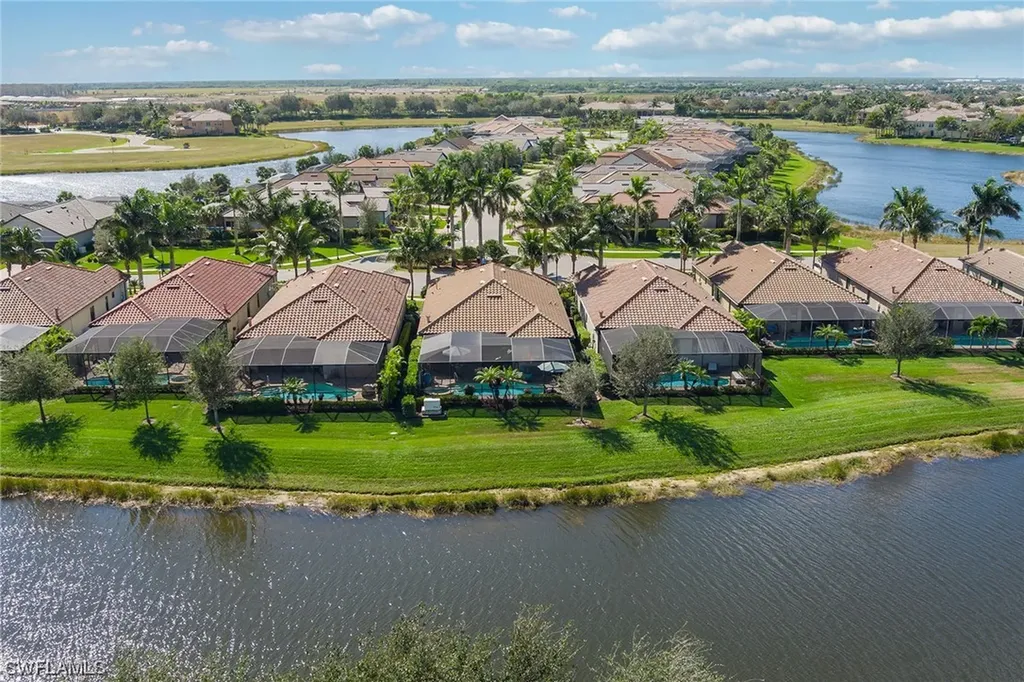 2802 Aviamar Circle Naples FL 34114