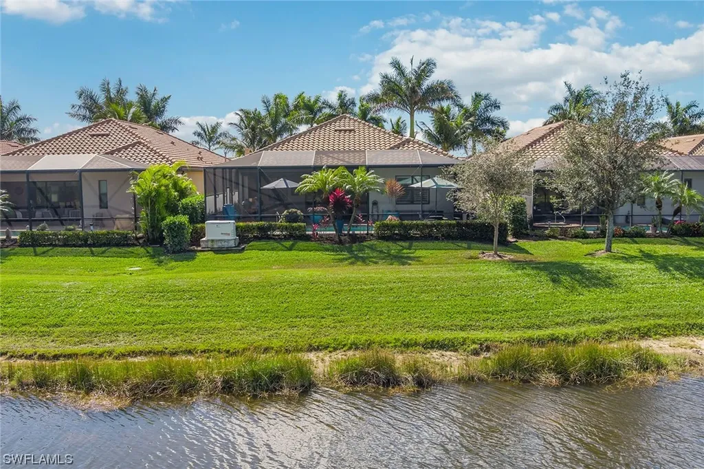 2802 Aviamar Circle Naples FL 34114