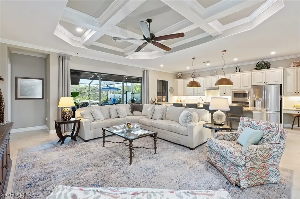 2802 Aviamar Circle Naples FL 34114