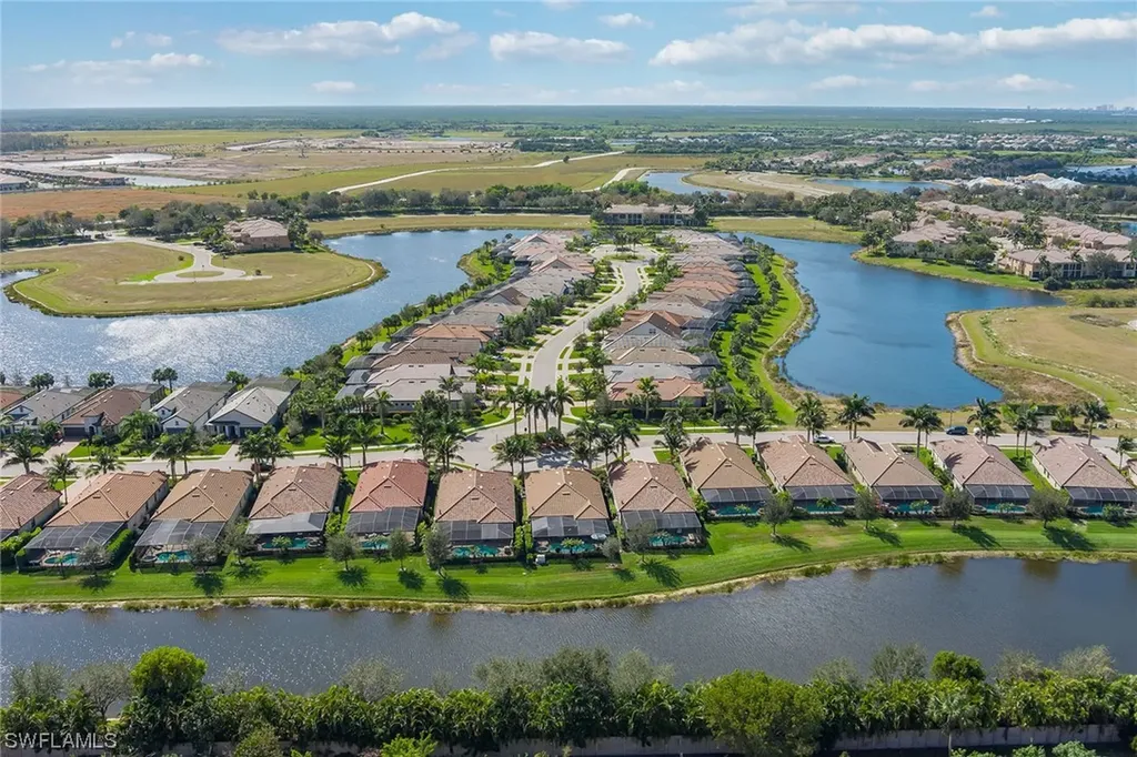2802 Aviamar Circle Naples FL 34114