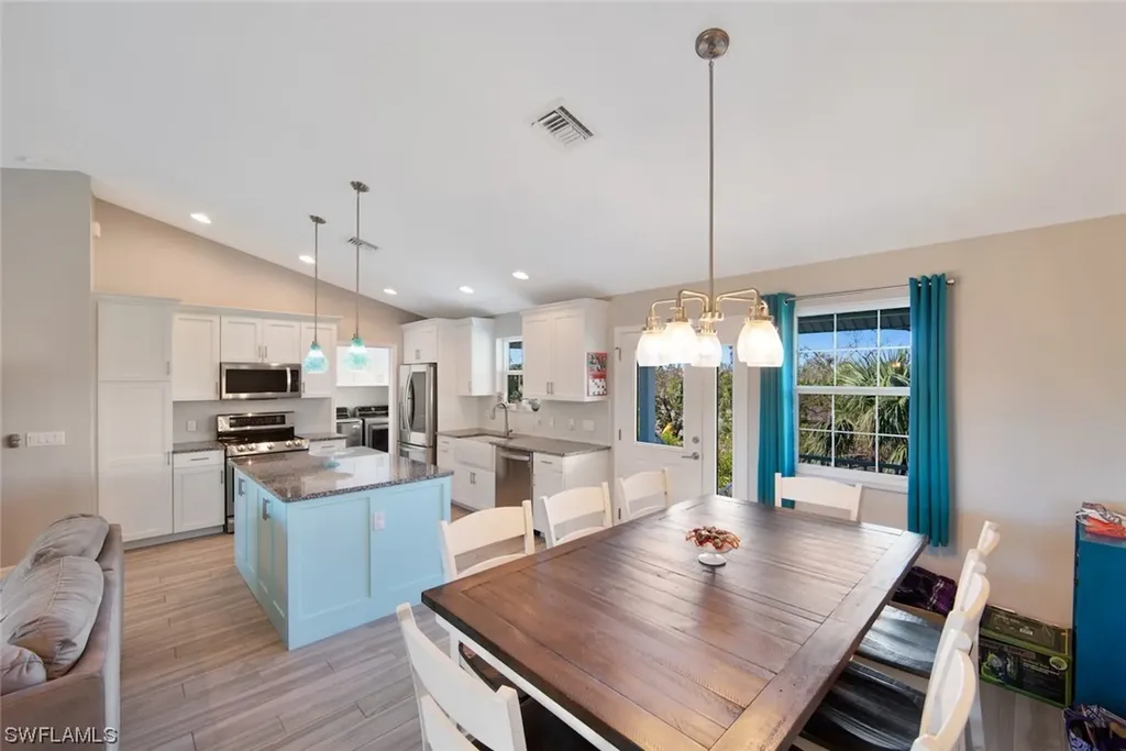 540 E Lake Road Sanibel FL 33957
