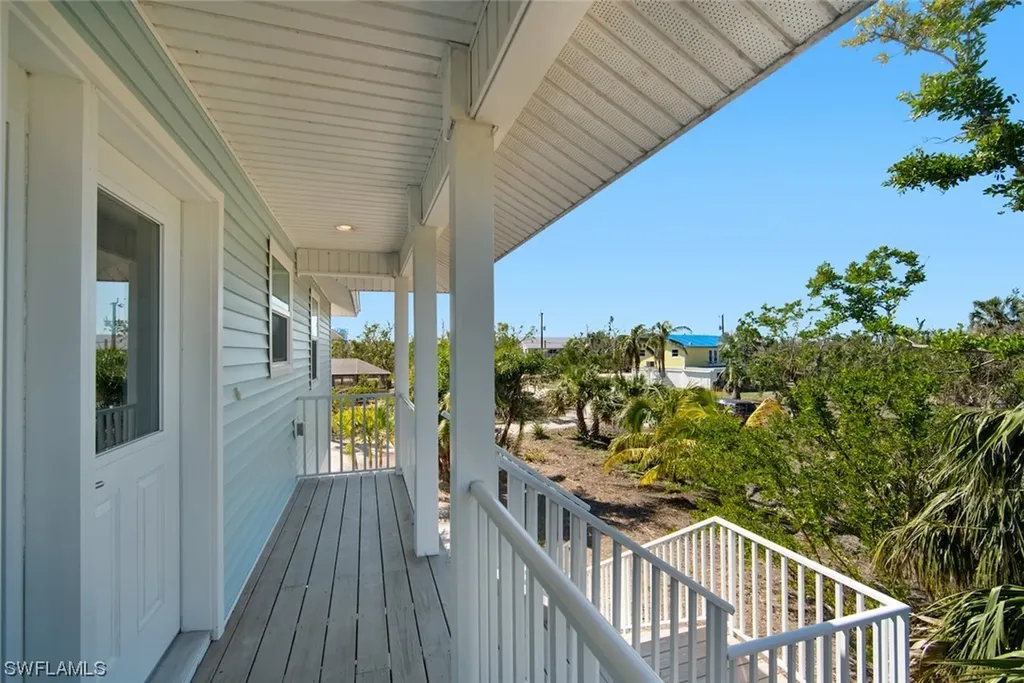 540 E Lake Road Sanibel FL 33957