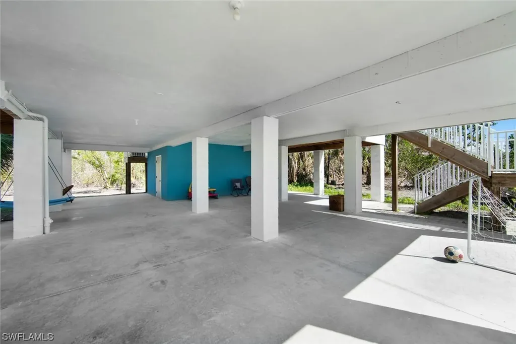 540 E Lake Road Sanibel FL 33957
