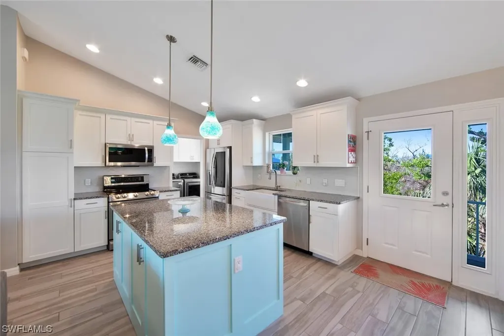 540 E Lake Road Sanibel FL 33957