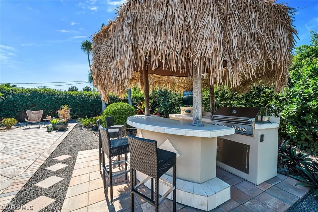 135 Burning Tree Drive Naples FL 34105
