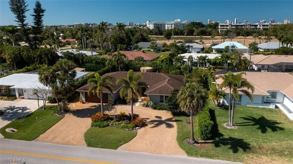 135 Burning Tree Drive Naples FL 34105