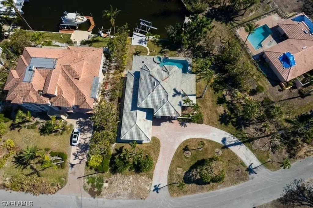 915 Limpet Drive Sanibel FL 33957