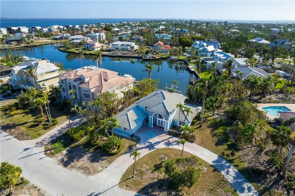 915 Limpet Drive Sanibel FL 33957