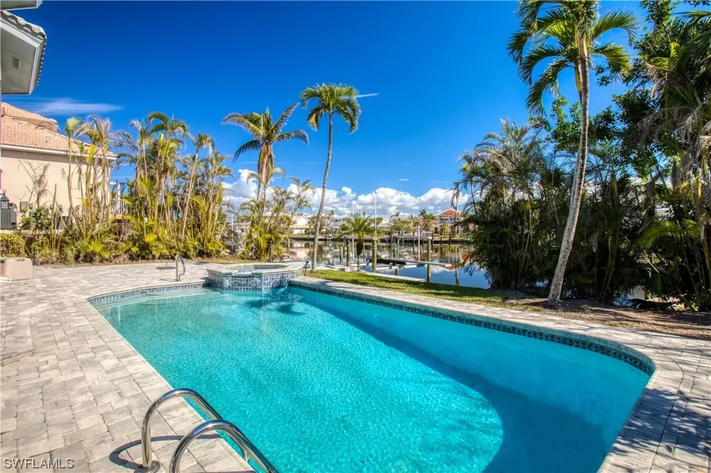 915 Limpet Drive Sanibel FL 33957