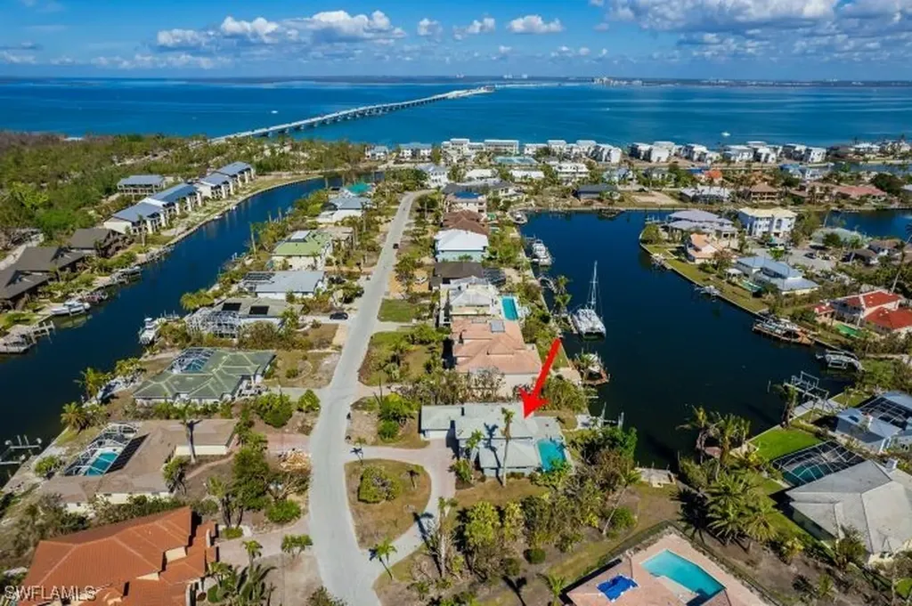 915 Limpet Drive Sanibel FL 33957