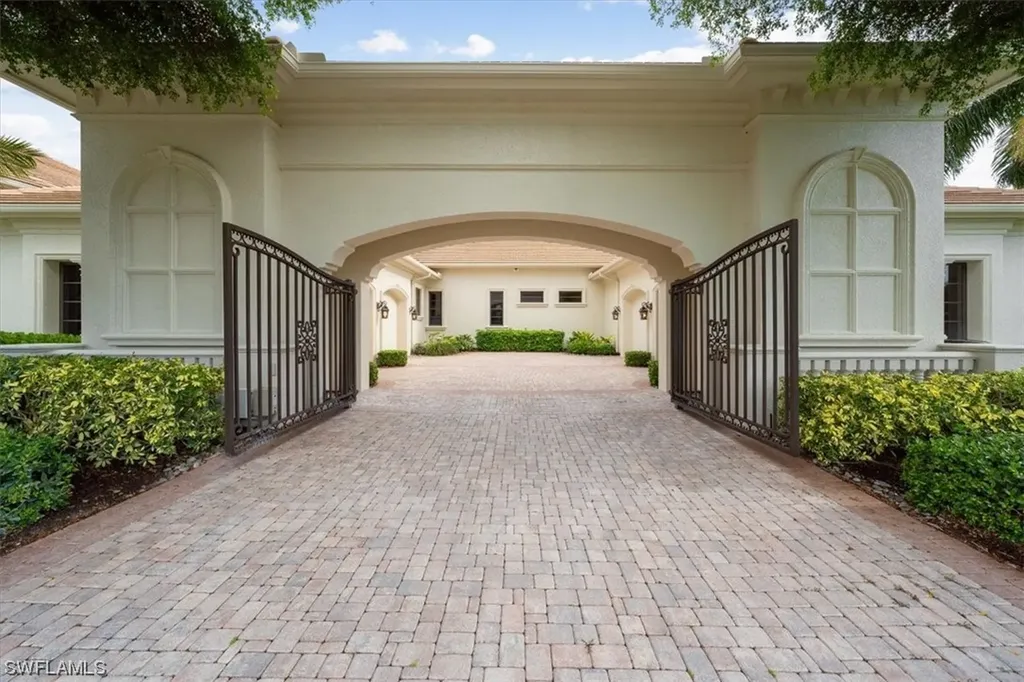 5945 Sunnyslope Drive Naples FL 34119