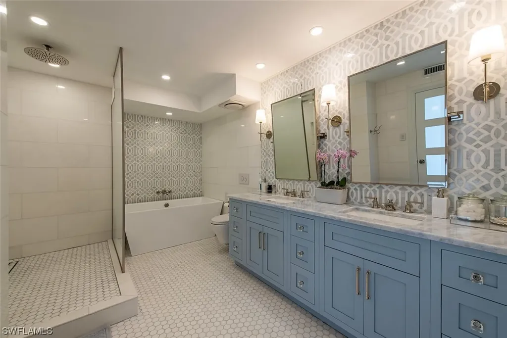 3483 Gulf Shore Boulevard N Naples FL 34103