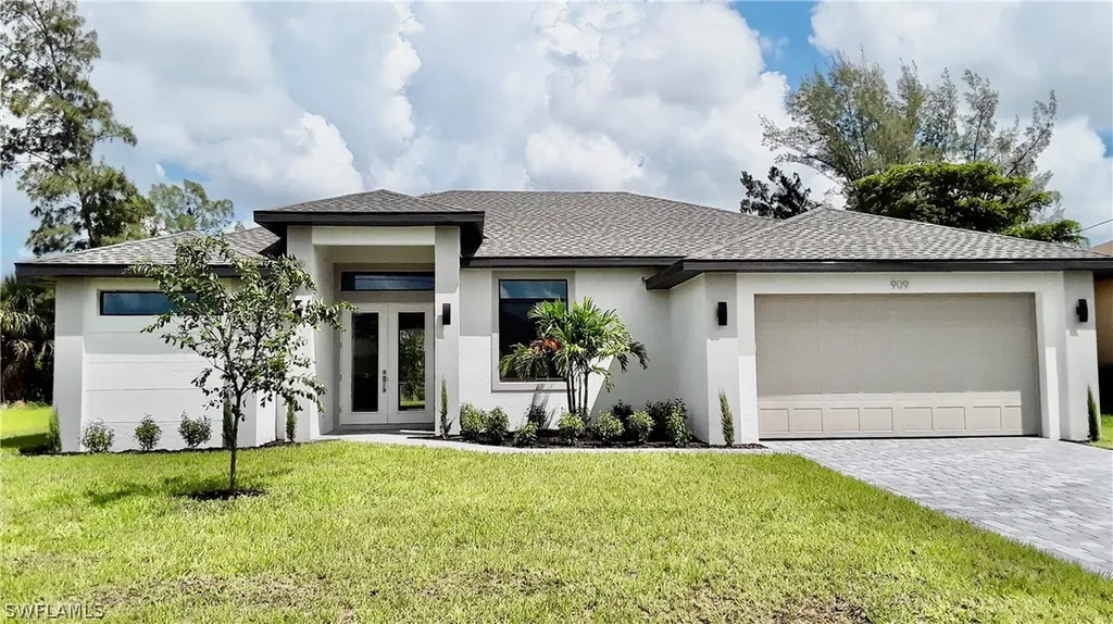 1908 Venice Avenue N Lehigh Acres FL 33971