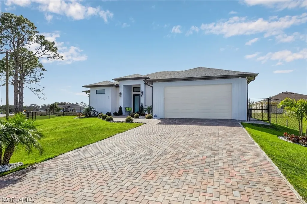 3809 22nd Street W Lehigh Acres FL 33971