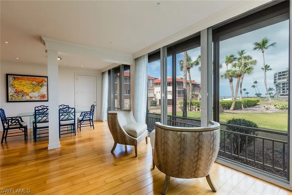 2203 Gulf Shore Boulevard N Naples FL 34102