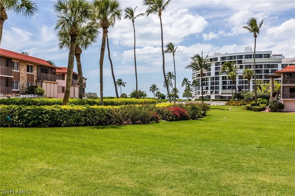 2203 Gulf Shore Boulevard N Naples FL 34102