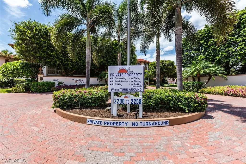 2203 Gulf Shore Boulevard N Naples FL 34102