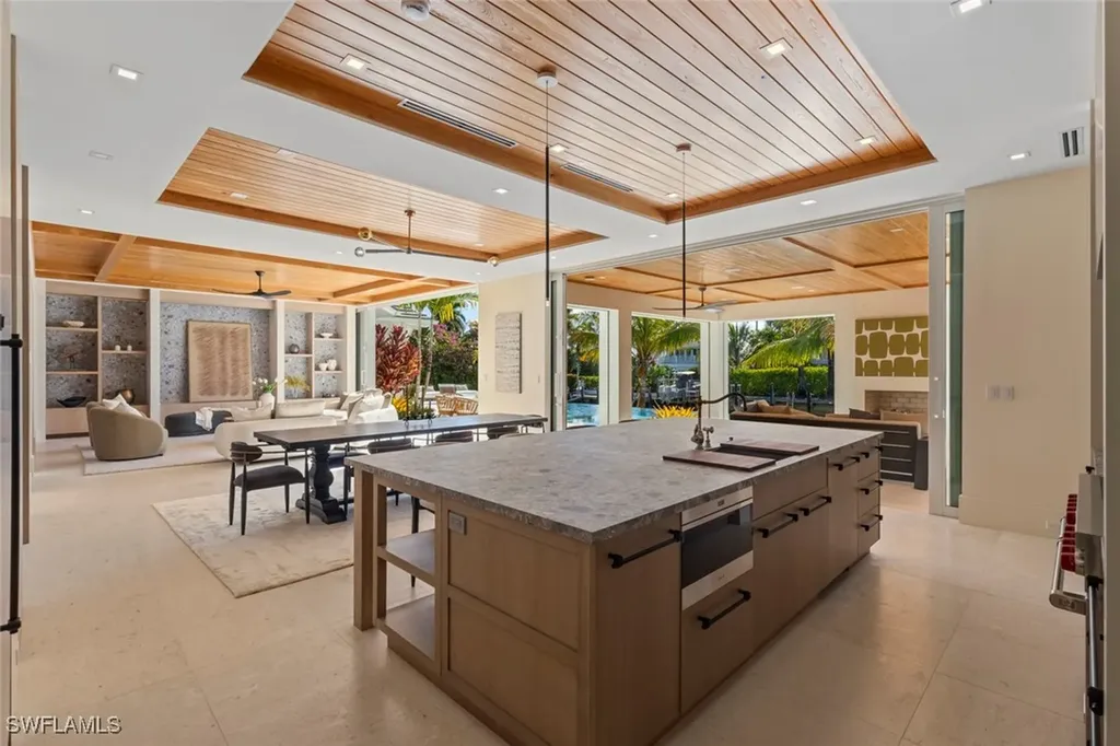 508 16th Avenue S Naples FL 34102