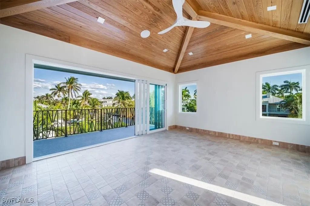 508 16th Avenue S Naples FL 34102