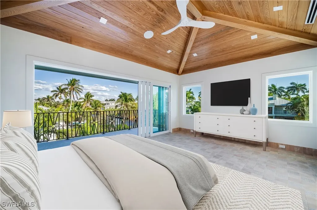 508 16th Avenue S Naples FL 34102