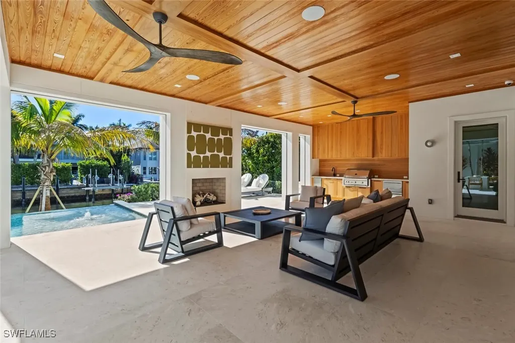 508 16th Avenue S Naples FL 34102