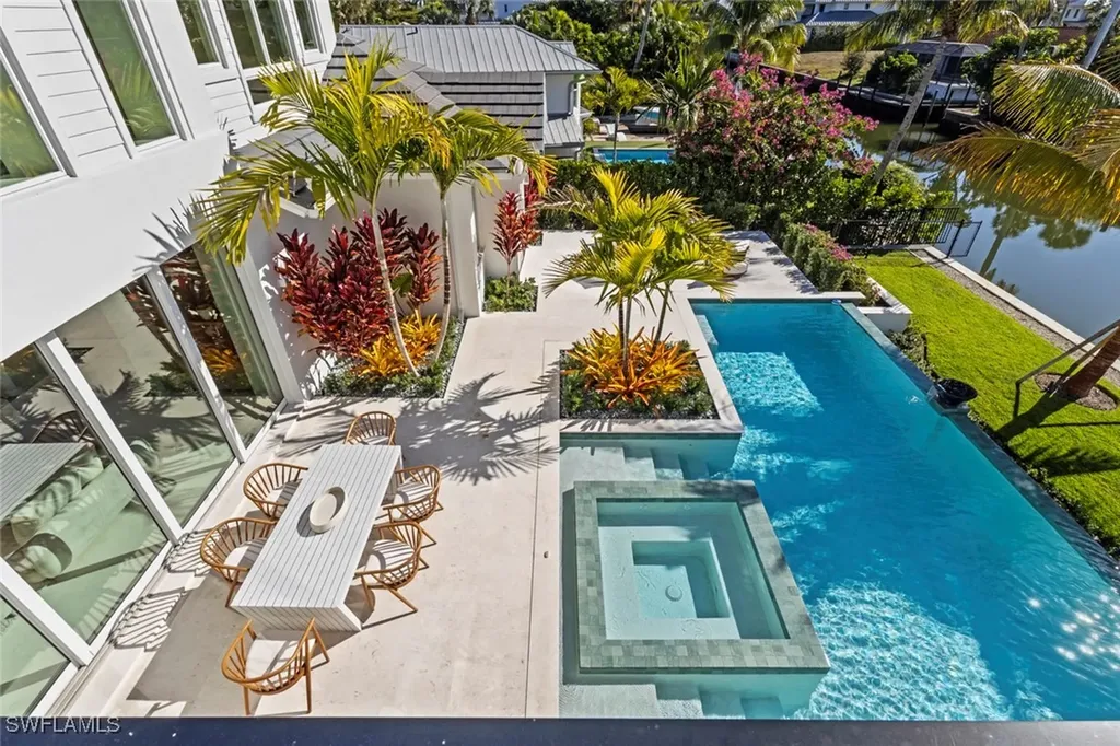 508 16th Avenue S Naples FL 34102