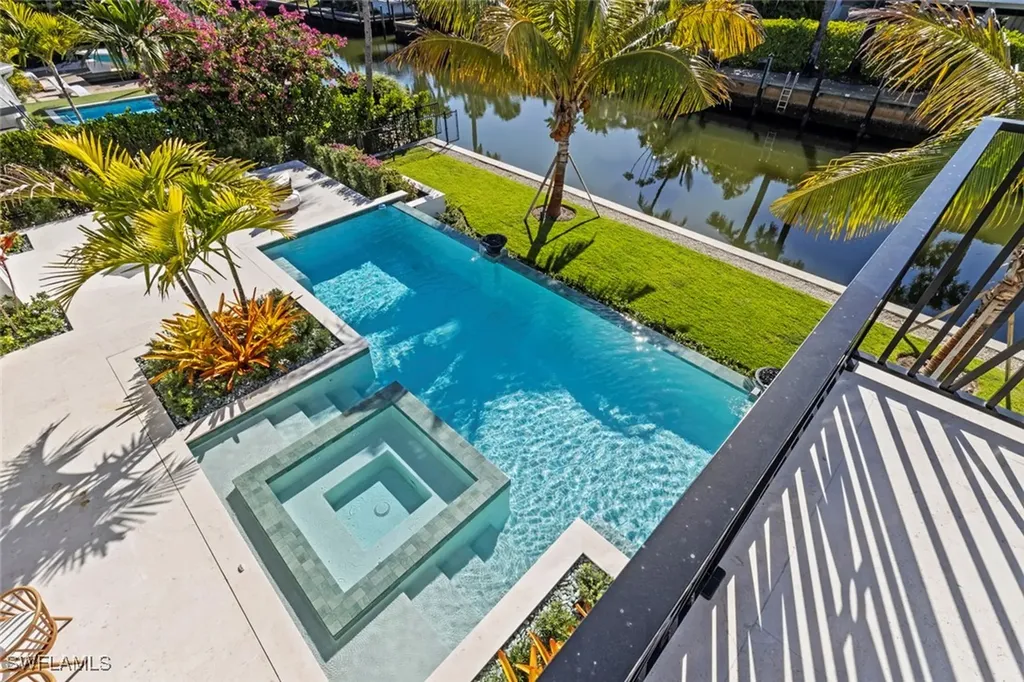 508 16th Avenue S Naples FL 34102