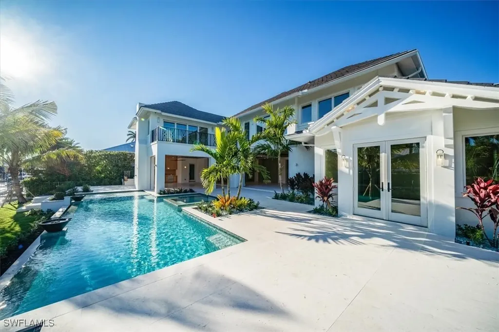 508 16th Avenue S Naples FL 34102