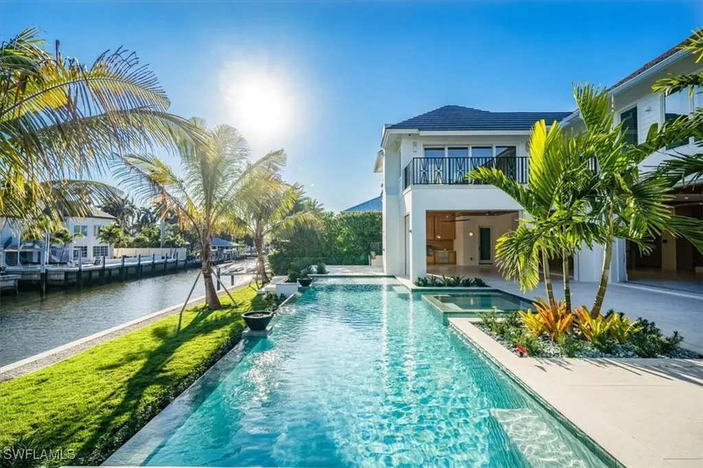 508 16th Avenue S Naples FL 34102