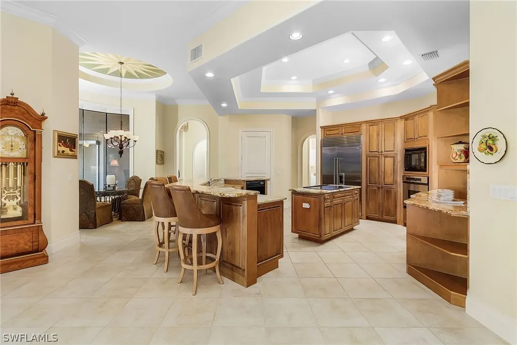 5102 Kensington High Street Naples FL 34105