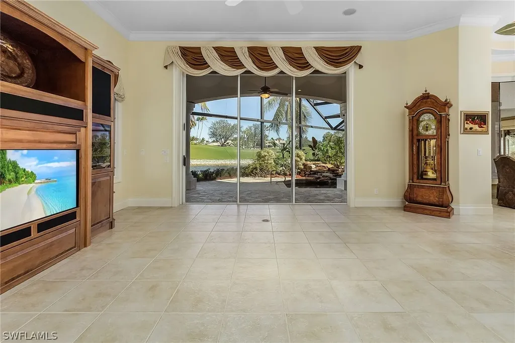 5102 Kensington High Street Naples FL 34105