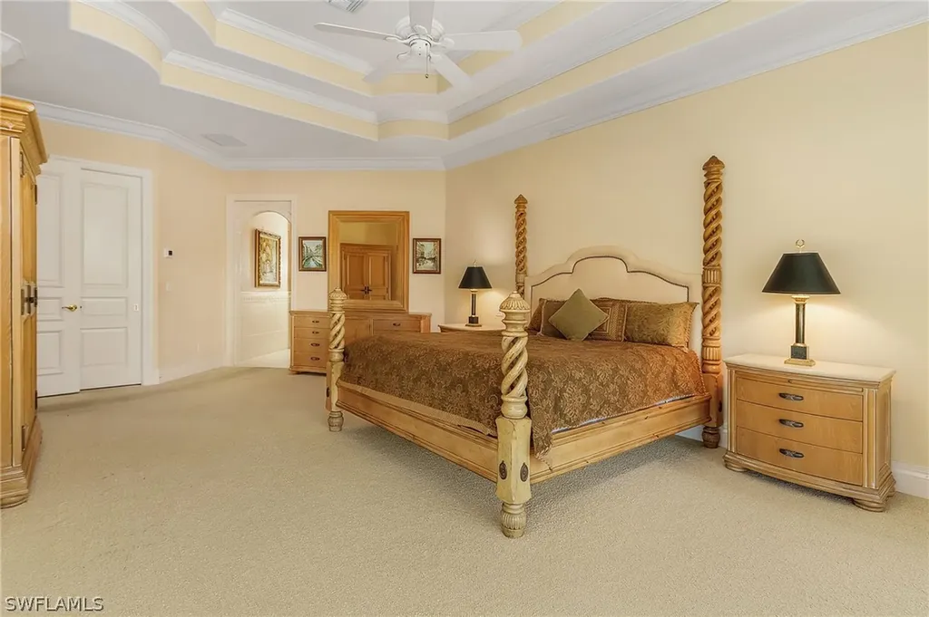 5102 Kensington High Street Naples FL 34105