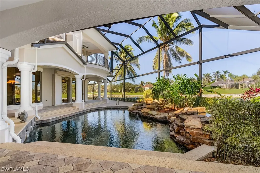 5102 Kensington High Street Naples FL 34105