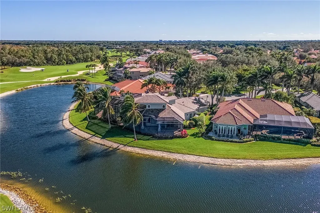5102 Kensington High Street Naples FL 34105