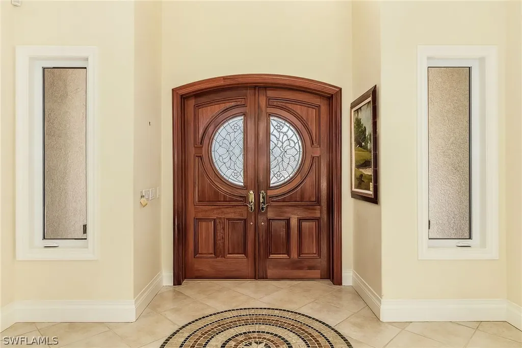 5102 Kensington High Street Naples FL 34105