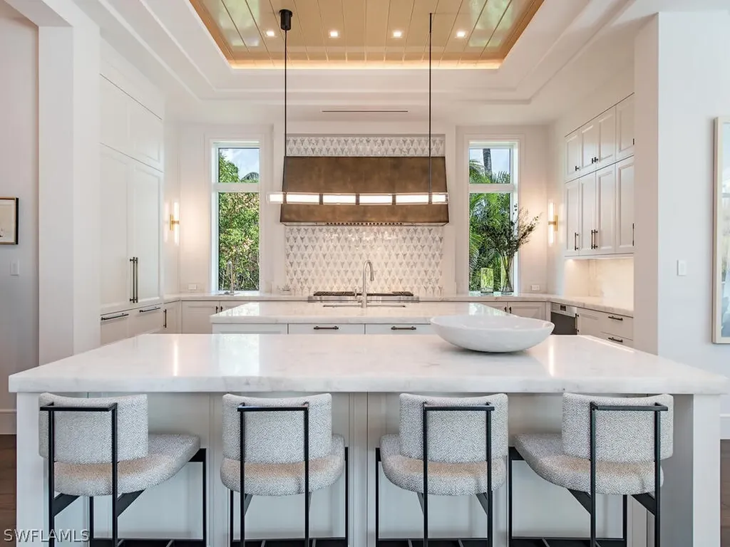 2060 Gordon Drive Naples FL 34102