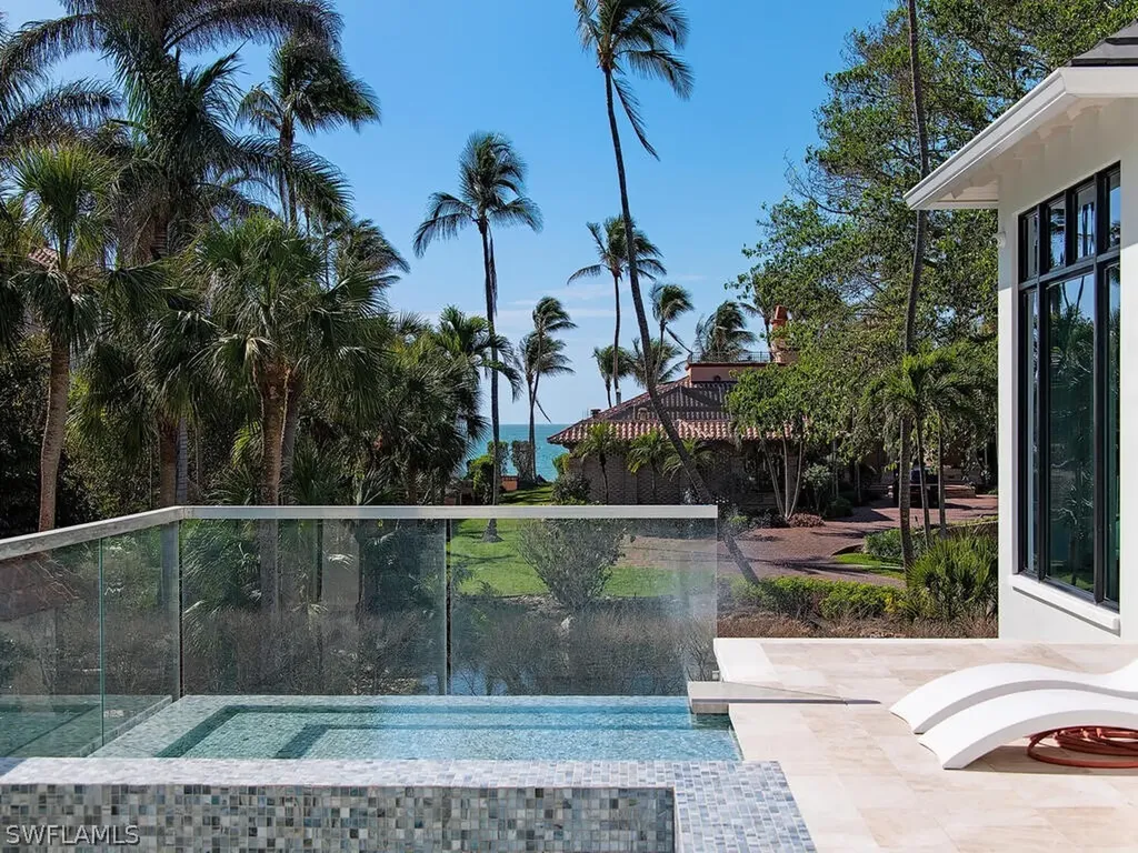 2060 Gordon Drive Naples FL 34102