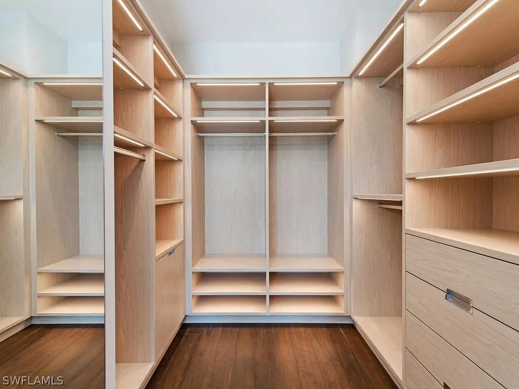 2060 Gordon Drive Naples FL 34102