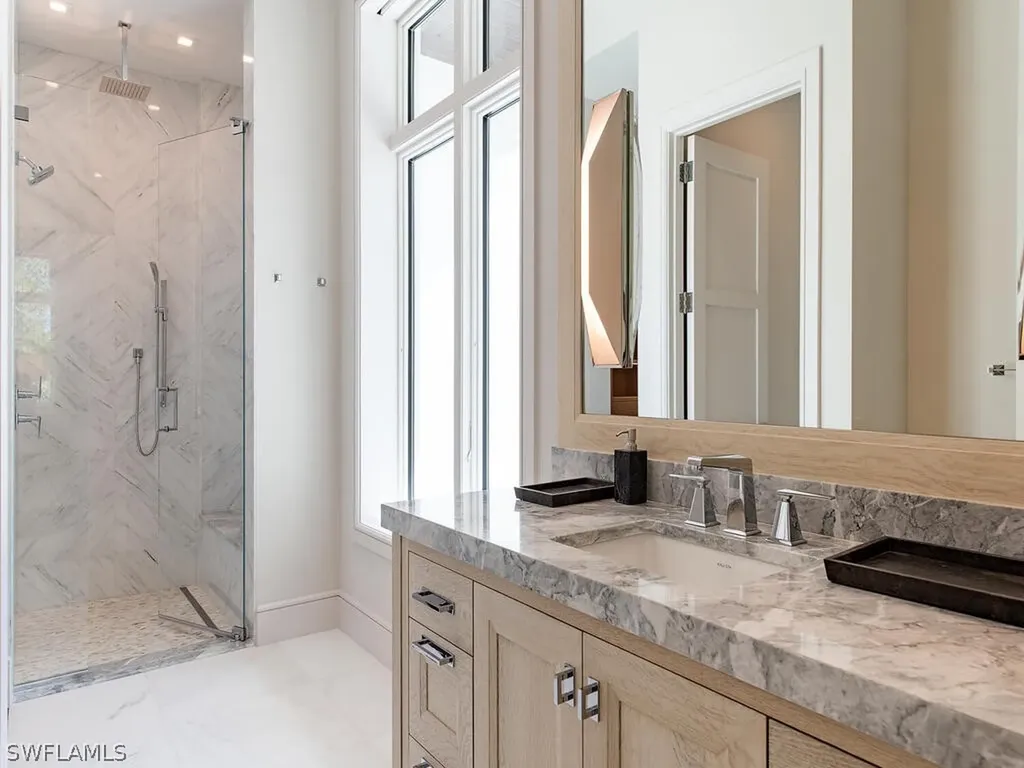 2060 Gordon Drive Naples FL 34102