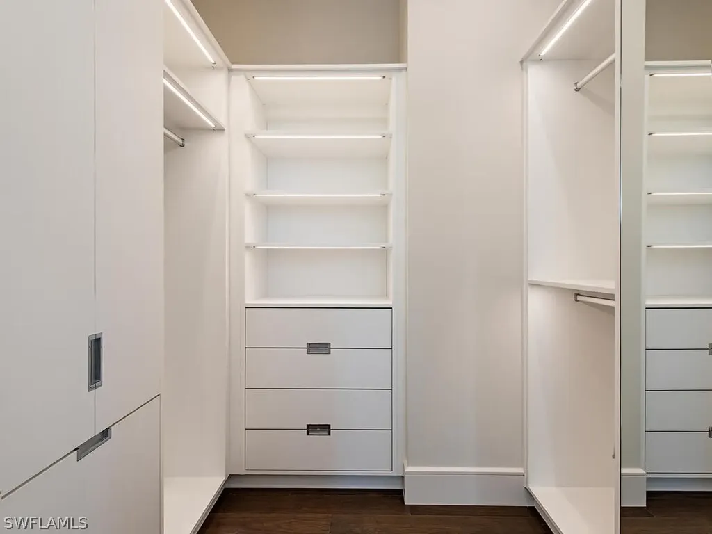 2060 Gordon Drive Naples FL 34102