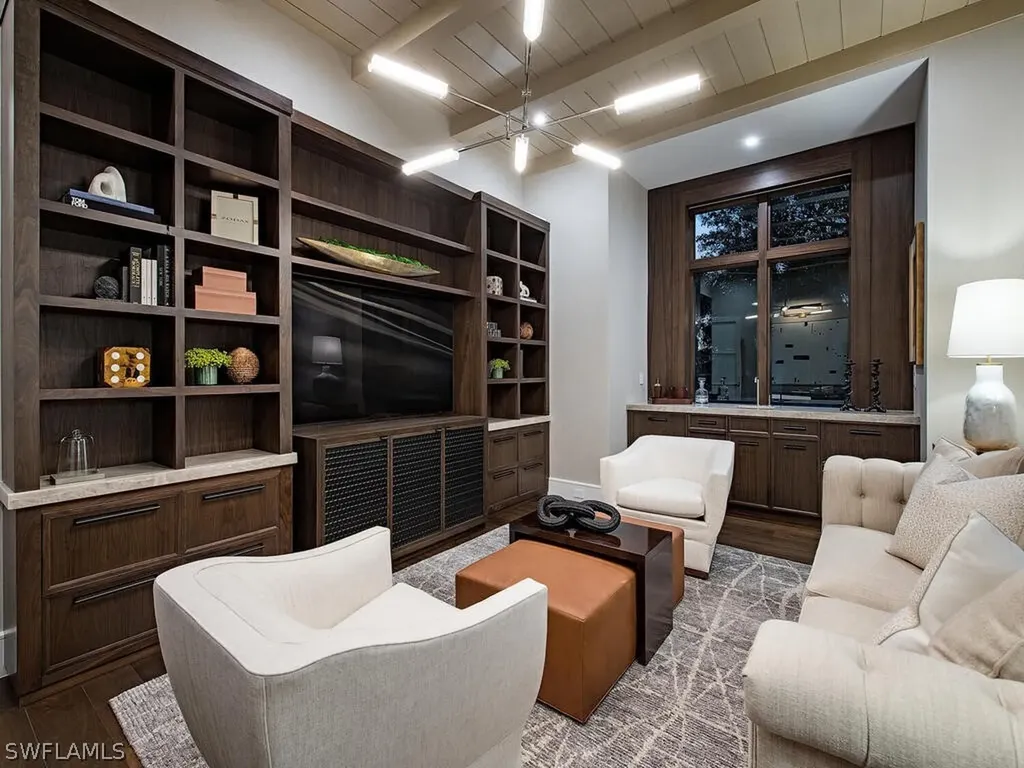 2060 Gordon Drive Naples FL 34102