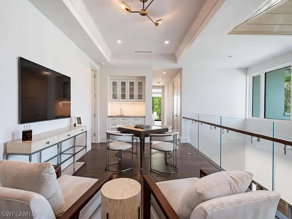 2060 Gordon Drive Naples FL 34102