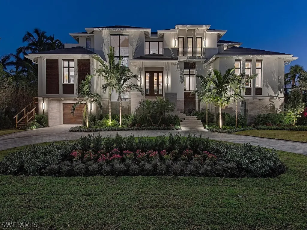 2060 Gordon Drive Naples FL 34102