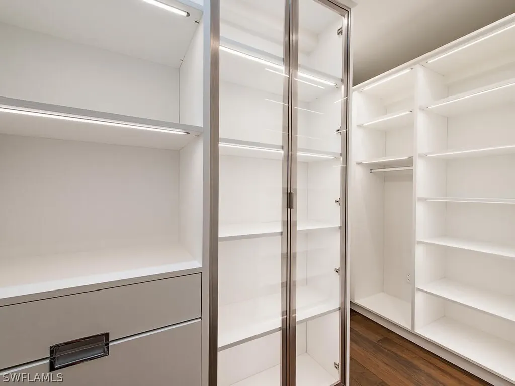 2060 Gordon Drive Naples FL 34102