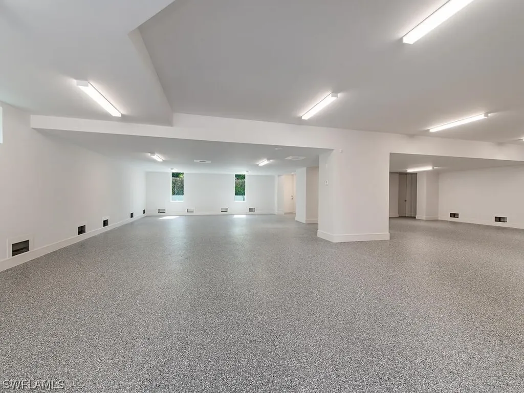 2060 Gordon Drive Naples FL 34102